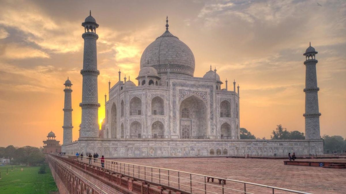 Discover the Timeless Beauty of India with Taj Mahal Tours