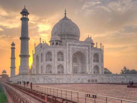 Discover the Timeless Beauty of India with Taj Mahal Tours